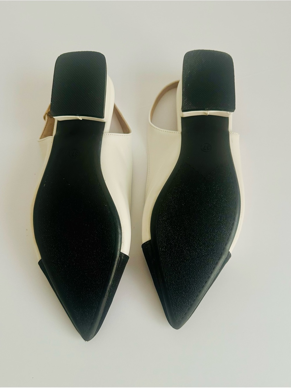 ✨Women’s Ivory Black Pointed Toe Slingback Low Block Heel Pumps EU 37 New Chic! - Picture 11 of 14
